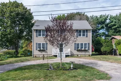 44 Garboard St, Jamestown, RI 02835