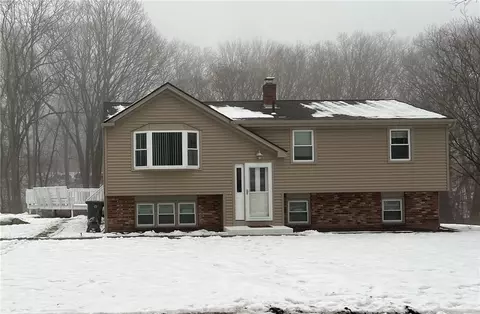 10 Patton St, Coventry, RI 02816