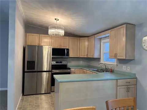 10 Patton St, Coventry, RI 02816 photo 3