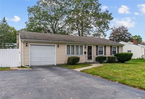31 Fenwick Rd, East Providence, RI 02915