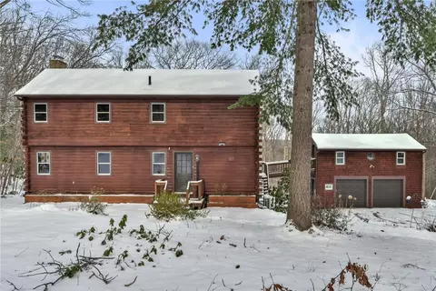 187 Quaker Ln, Scituate, RI 02857