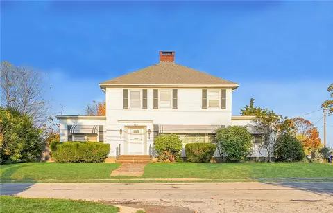 505 Woodward Rd, North Providence, RI 02904