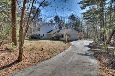 106 Ashland Rd, Scituate, RI 02857