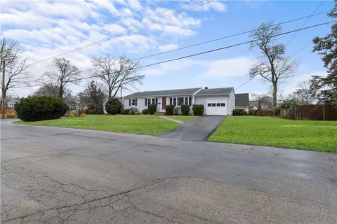 4 Rodney Rd, Warwick, RI 02889 photo 37