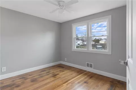 4 Rodney Rd, Warwick, RI 02889 photo 18