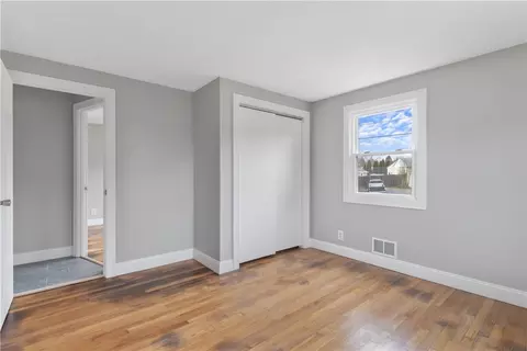 4 Rodney Rd, Warwick, RI 02889 photo 22