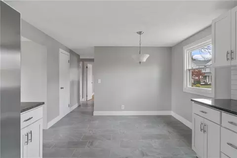4 Rodney Rd, Warwick, RI 02889 photo 16