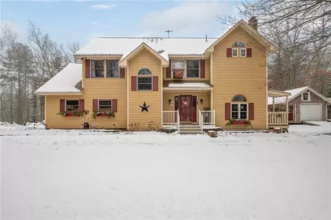 50 Jackson Schoolhouse Rd, Glocester, RI 02814