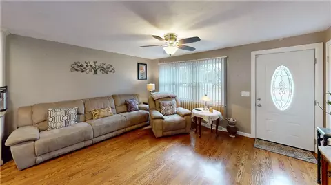 26 Winston Ave, Warwick, RI 02886 photo 14