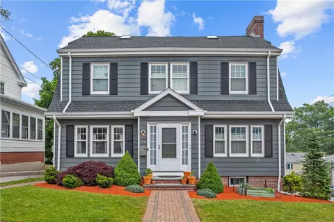 84 Marbury Ave, Pawtucket, RI 02860