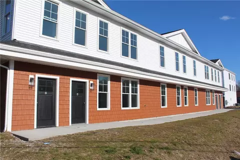 23 Clark St #B, Westerly, RI 02891