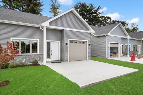 4 Blossom St #80, West Warwick, RI 02893