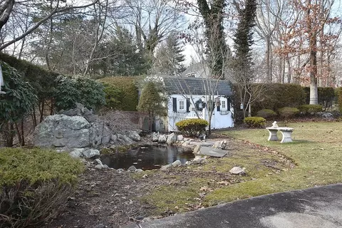 24 Downing Ln, Warwick, RI 02886 photo 12