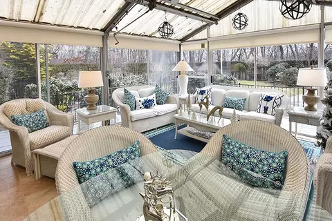 24 Downing Ln, Warwick, RI 02886 photo 6
