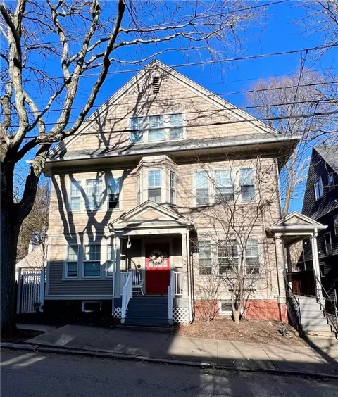 2 Barnes St, Providence, RI 02906