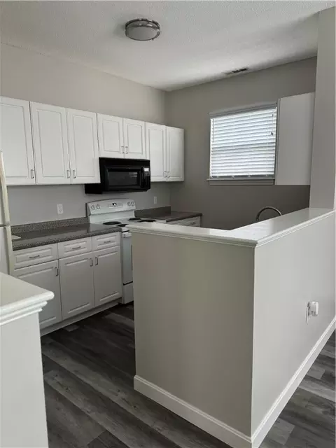 98 Mill St #202, Woonsocket, RI 02895 photo 5