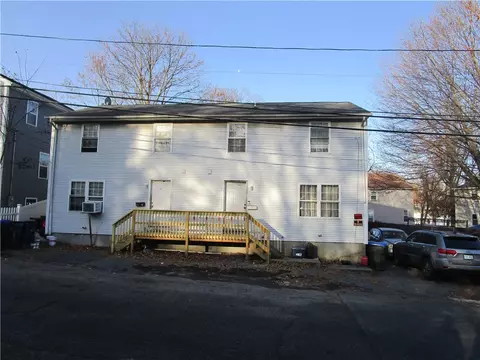 62 Luna St, Providence, RI 02904