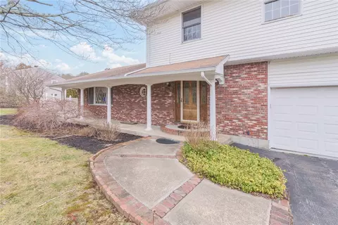 1 Laurel Ave, Westerly, RI 02891