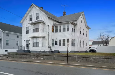45 Roberts St, West Warwick, RI 02893