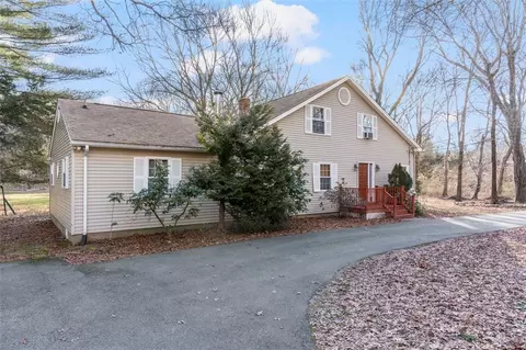 552 Shippeetown Rd, East Greenwich, RI 02818