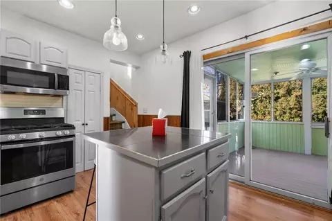 534 Diamond Hill Rd, Woonsocket, RI 02895 photo 18