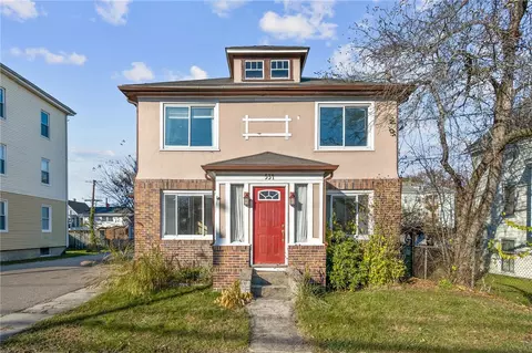 534 Diamond Hill Rd, Woonsocket, RI 02895 photo 3