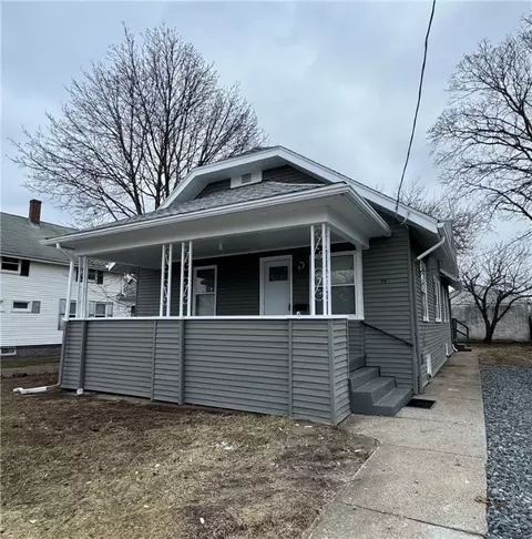 49 Linden St, Pawtucket, RI 02861