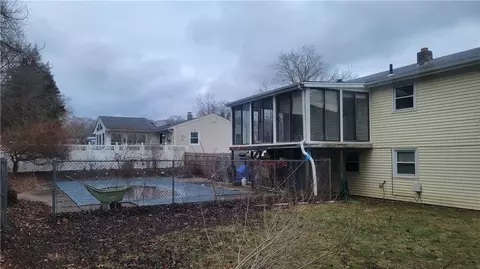 101 Oberlin Dr, Warwick, RI 02886 photo 6
