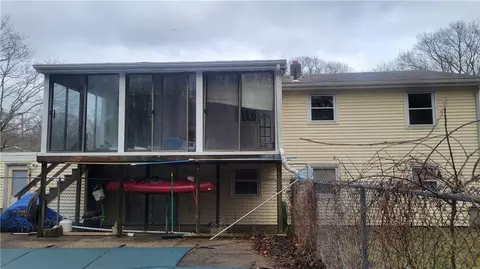 101 Oberlin Dr, Warwick, RI 02886 photo 9