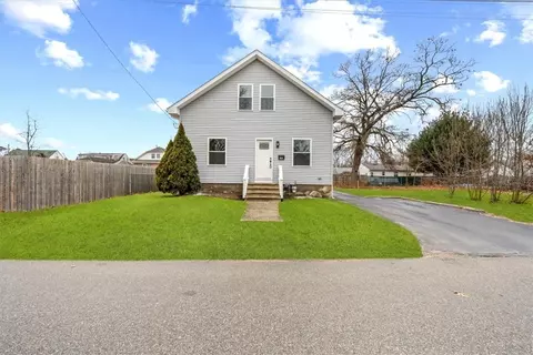 143 Chambly Ave, Warwick, RI 02888