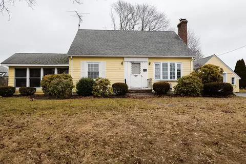176 Harmony Ct, Warwick, RI 02889