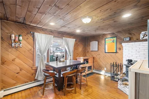 Dining - 239 Sixth Ave, Woonsocket, RI 02895 photo 2 of 3