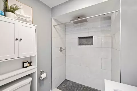 Bath - 239 Sixth Ave, Woonsocket, RI 02895 photo 1 of 3