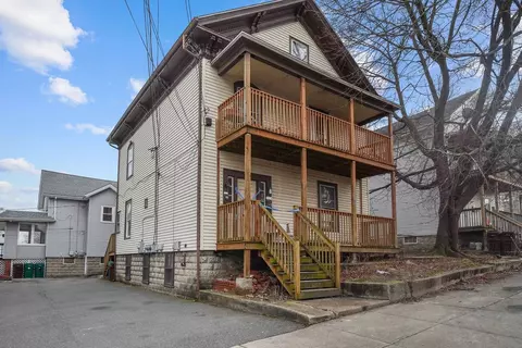 22 Grove St, Woonsocket, RI 02895 photo 2