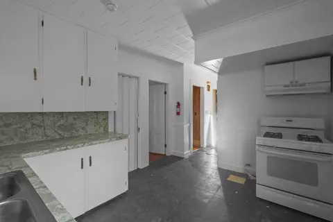22 Grove St, Woonsocket, RI 02895 photo 11