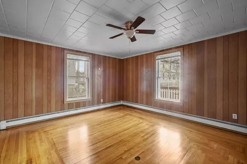 22 Grove St, Woonsocket, RI 02895 photo 6