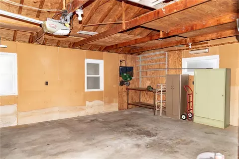 57 Woodhaven Rd, Woonsocket, RI 02895 photo 38