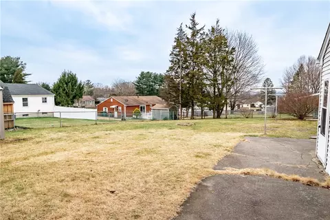 57 Woodhaven Rd, Woonsocket, RI 02895 photo 42