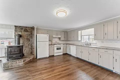12 Patterson Ave, Warren, RI 02885 photo 4