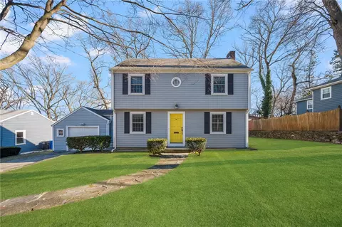 68 Bennington Rd, Cranston, RI 02920