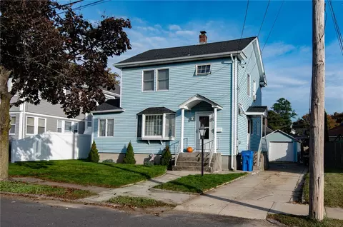 20 Friendly Rd, Cranston, RI 02910