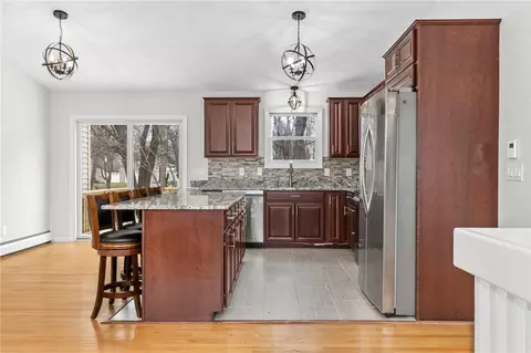 Kitchen - 60 Stephanie Ct, Warwick, RI 02889 photo 2 of 7