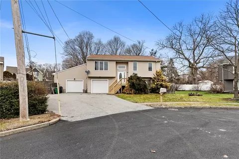 Exterior - 60 Stephanie Ct, Warwick, RI 02889 photo 9 of 11