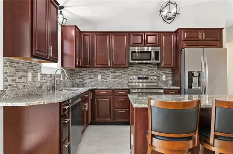 Kitchen - 60 Stephanie Ct, Warwick, RI 02889 photo 5 of 7