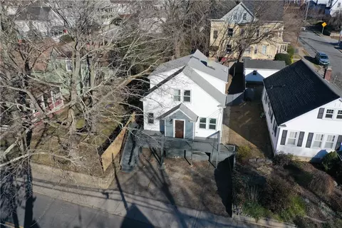 427 Eaton St, Providence, RI 02908