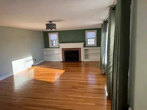 Living - 167 Lancaster Ave, Warwick, RI 02886 photo 1 of 3