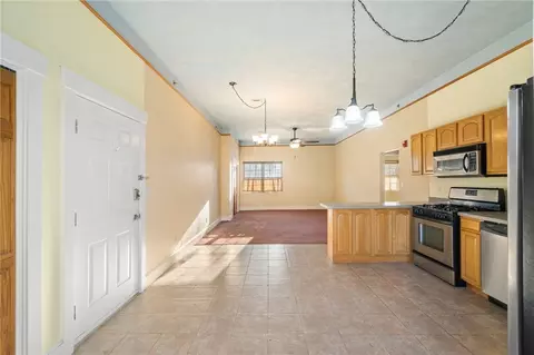 200 Cato St #5, Woonsocket, RI 02895 photo 8