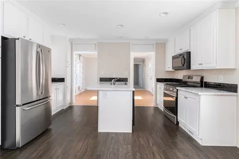 Kitchen - 73 Wright Way, Coventry, RI 02816 photo 3 of 5
