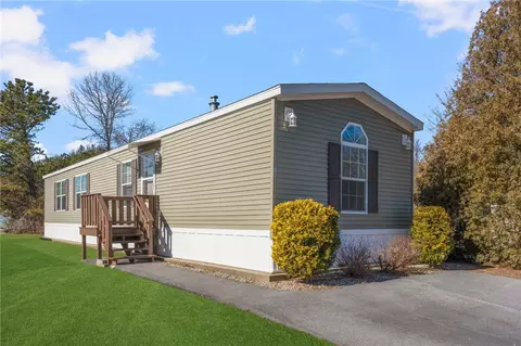 73 Wright Way, Coventry, RI 02816