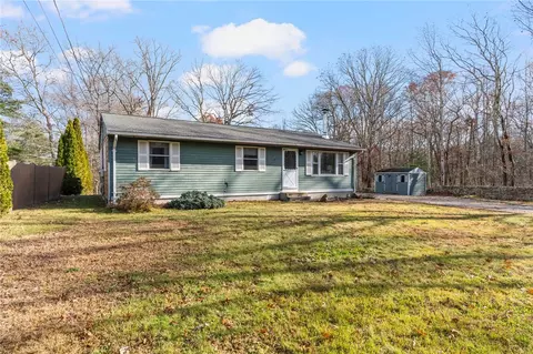 134 North Rd, Hopkinton, RI 02833